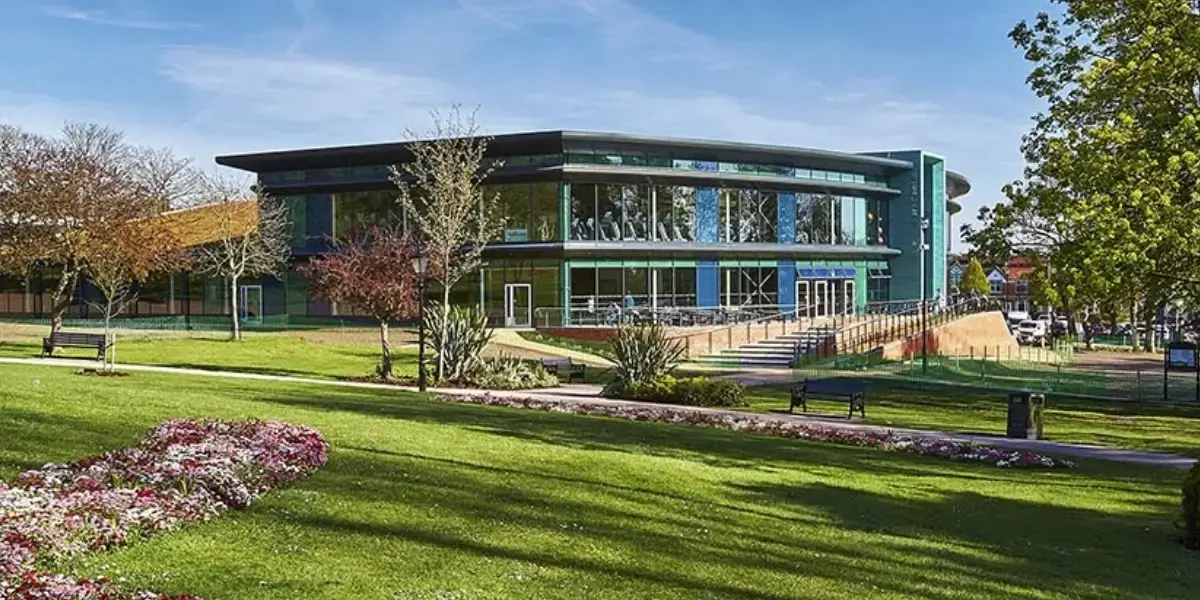 Exterior view of Hinckley Leisure Centre